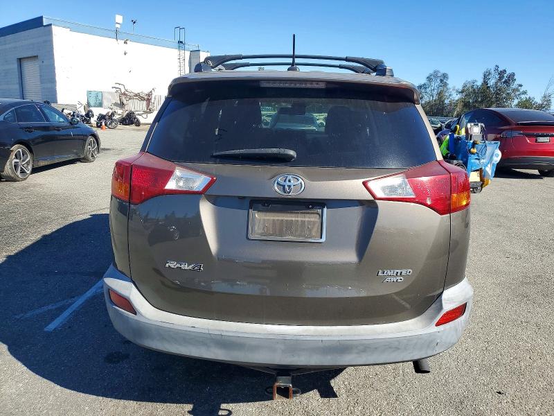 Фото 6 - TOYOTA RAV4