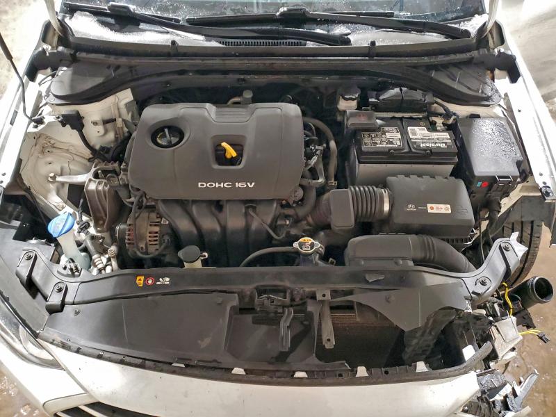 Фото 11 - HYUNDAI ELANTRA