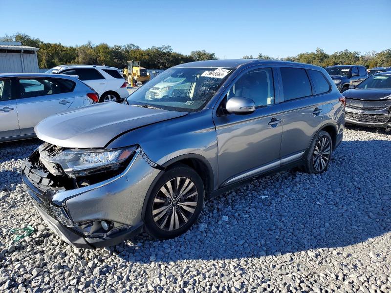 Фото 1 - MITSUBISHI OUTLANDER