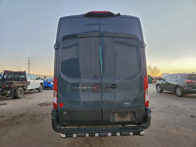 Фото 6 - FORD TRANSIT