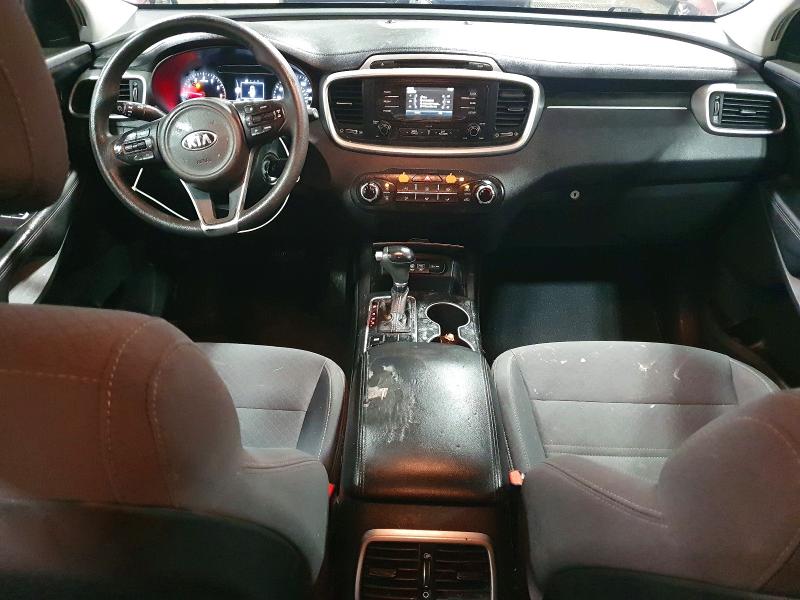 Фото 8 - KIA SORENTO