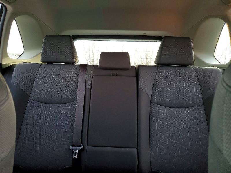 Фото 10 - TOYOTA RAV4