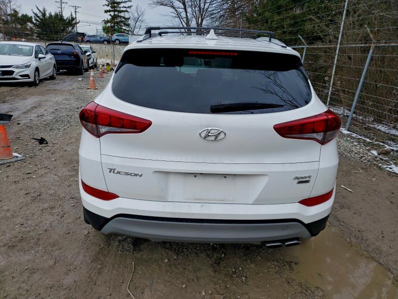 Фото 6 - HYUNDAI TUCSON