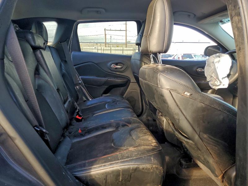 Фото 11 - JEEP CHEROKEE