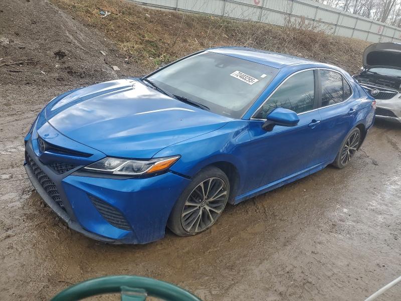 Фото 1 - TOYOTA CAMRY