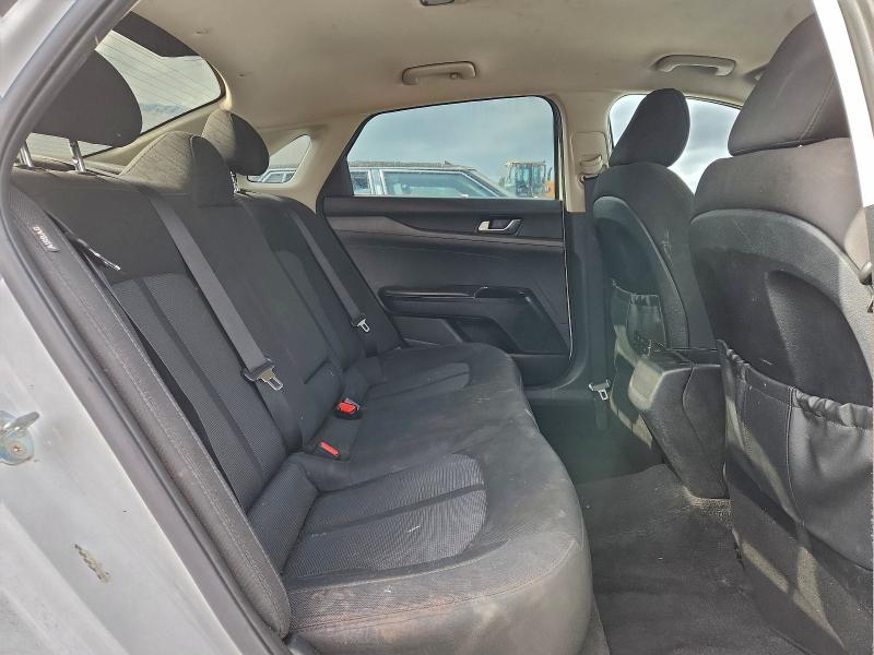 Фото 10 - KIA K5