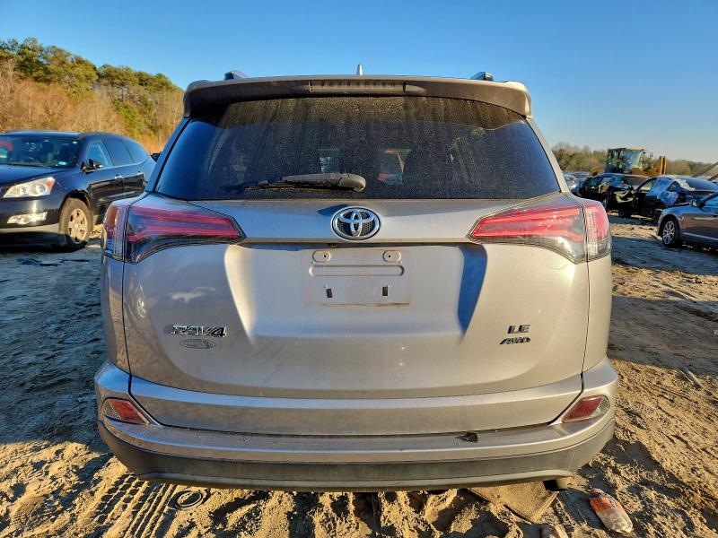 Фото 6 - TOYOTA RAV4