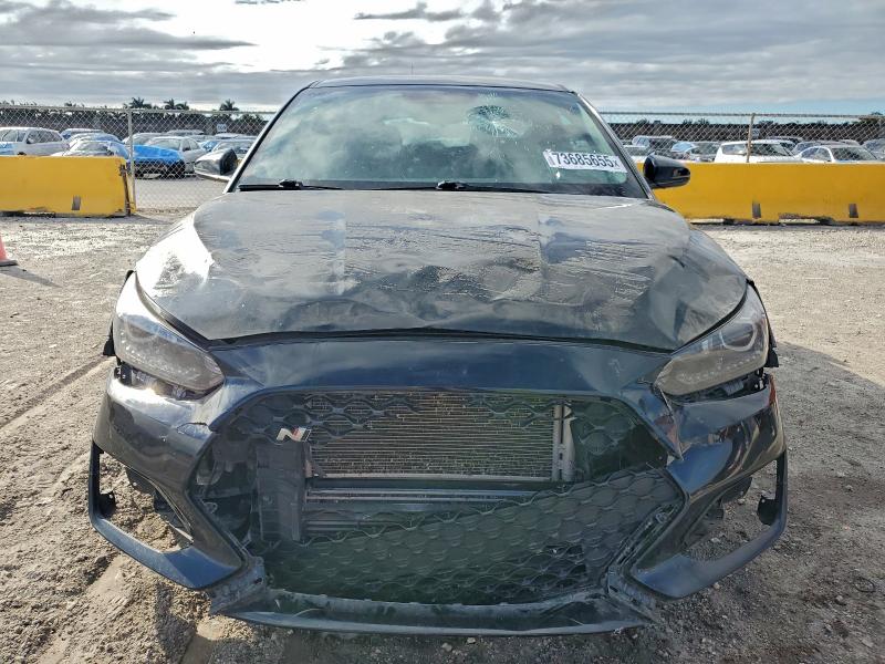 Фото 5 - HYUNDAI VELOSTER