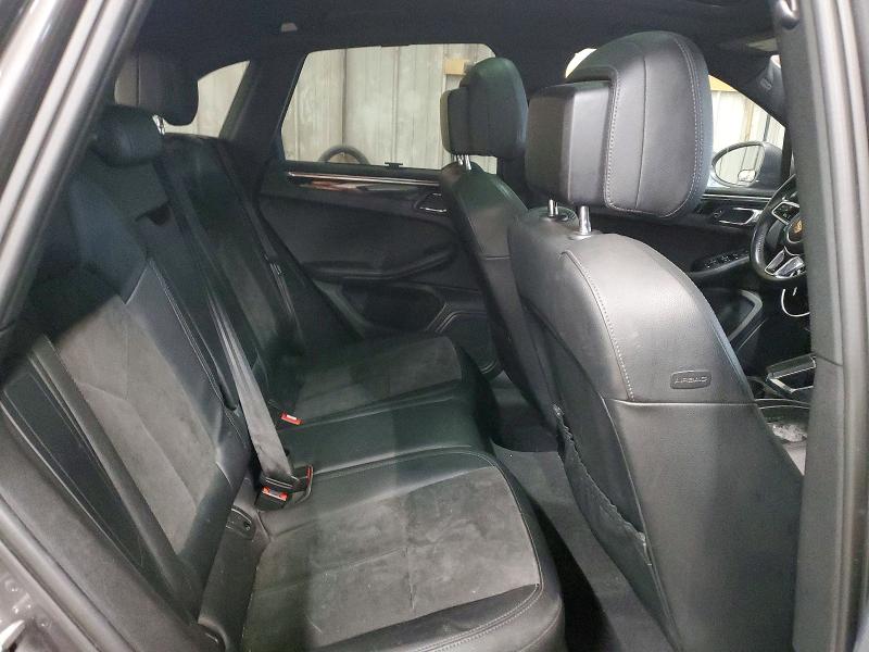 Фото 11 - PORSCHE MACAN