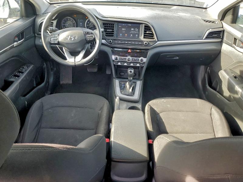 Фото 8 - HYUNDAI ELANTRA