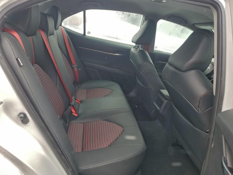 Фото 11 - TOYOTA CAMRY