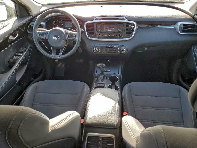 Фото 8 - KIA SORENTO