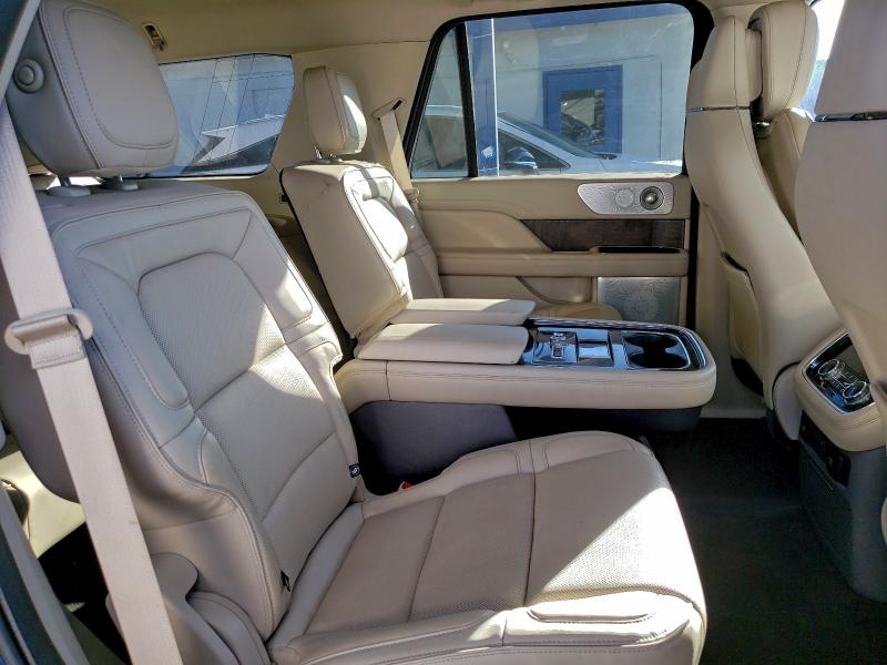 Фото 11 - LINCOLN NAVIGATOR