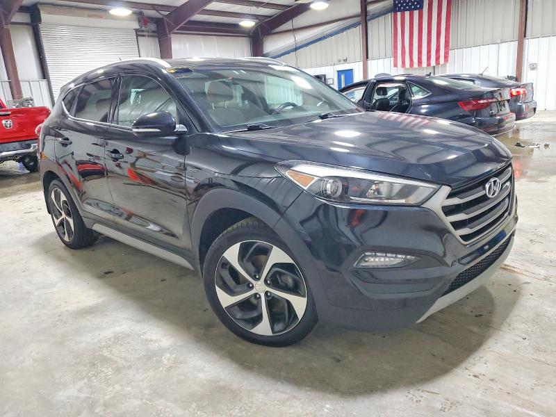 Фото 4 - HYUNDAI TUCSON