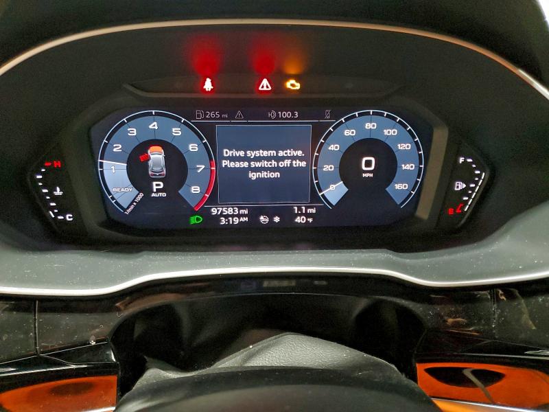 Фото 9 - AUDI Q3