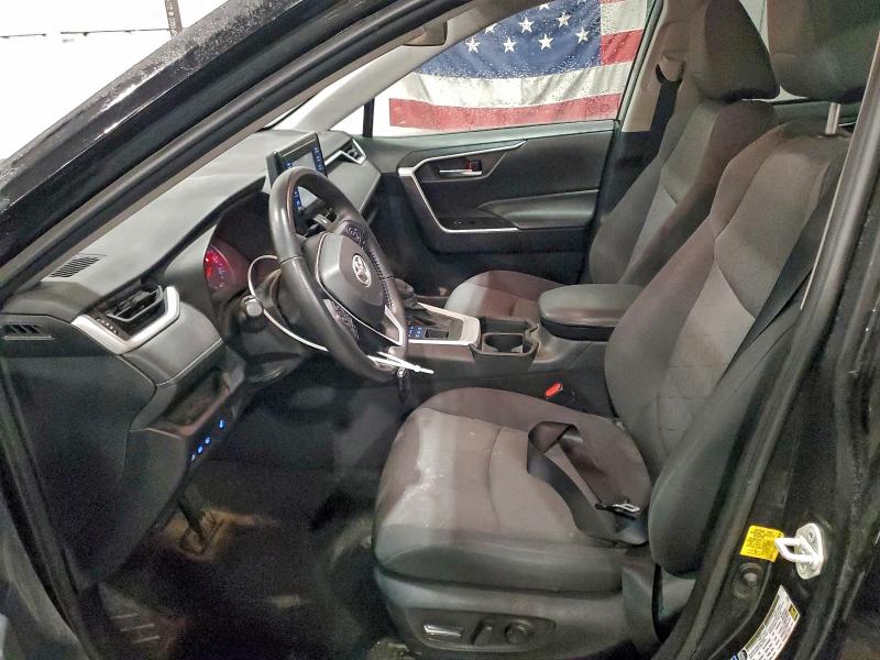 Фото 7 - TOYOTA RAV4