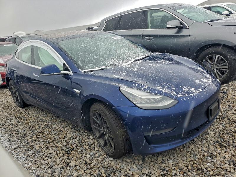 Фото 4 - TESLA MODEL 3