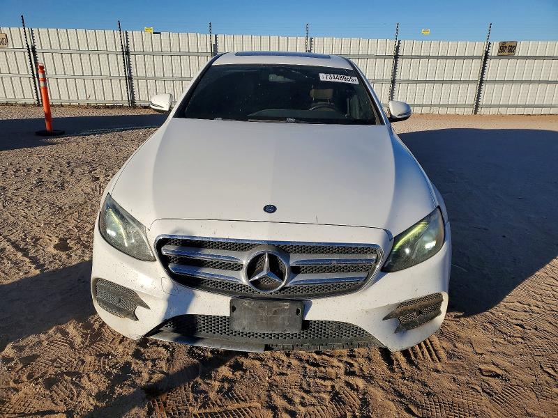 Фото 5 - MERCEDES-BENZ E-CLASS