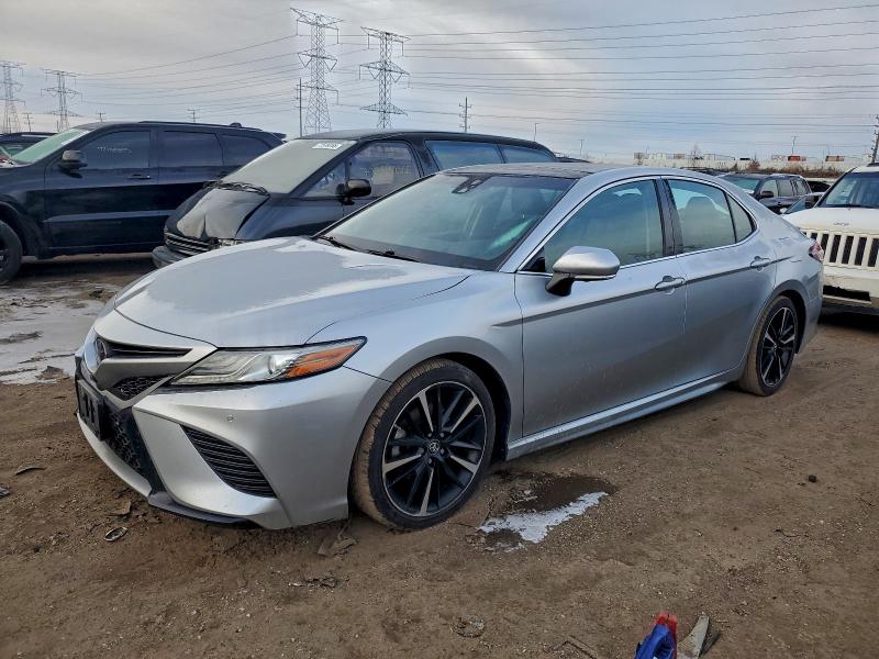 Фото 1 - TOYOTA CAMRY