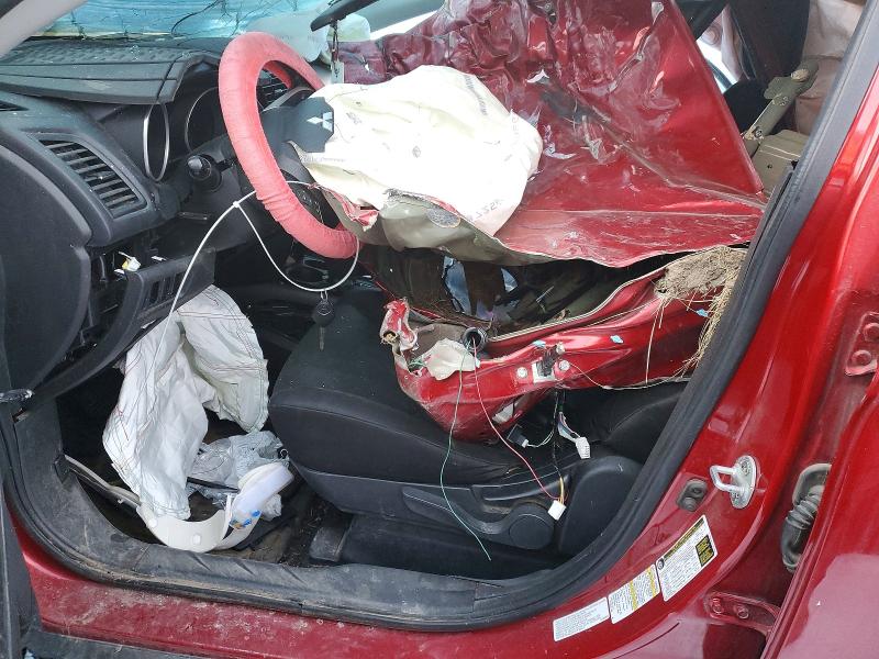 Фото 7 - MITSUBISHI OUTLANDER