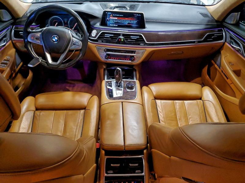 Фото 8 - BMW 7 SERIES