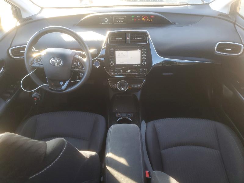 Фото 8 - TOYOTA PRIUS