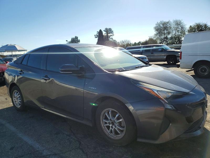 Фото 4 - TOYOTA PRIUS