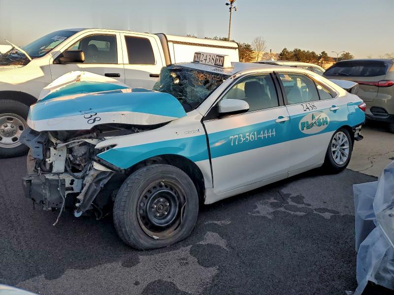 Фото 1 - TOYOTA CAMRY