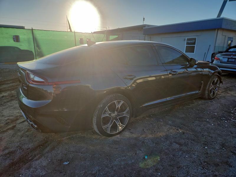 Фото 3 - KIA STINGER