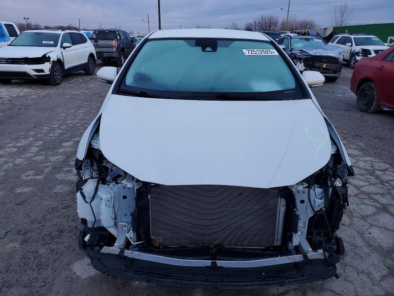 Фото 5 - TOYOTA PRIUS