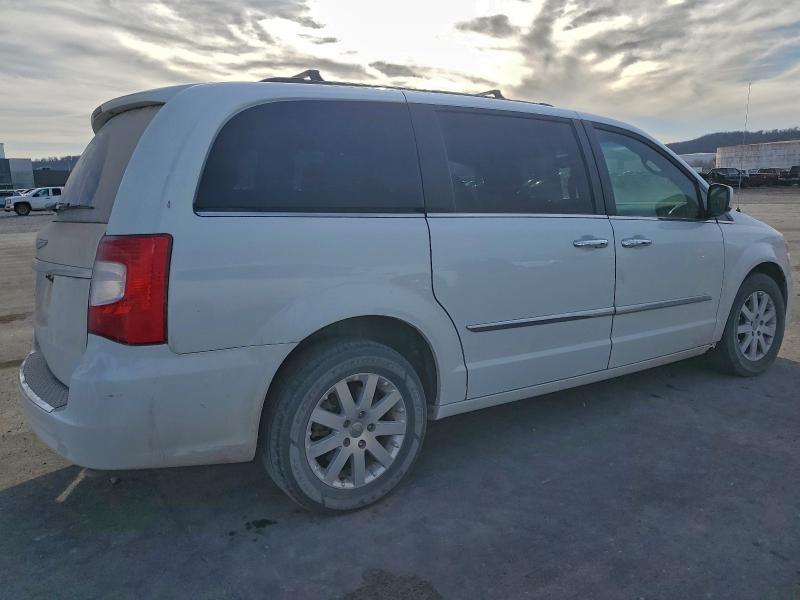 Фото 3 - CHRYSLER MINIVAN