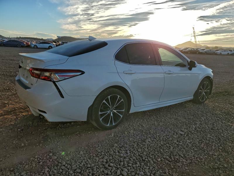 Фото 3 - TOYOTA CAMRY