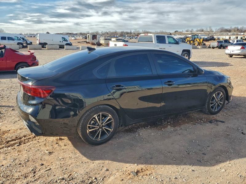 Фото 3 - KIA FORTE