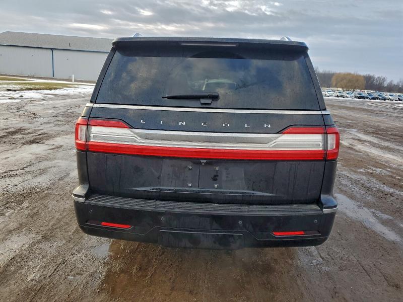 Фото 6 - LINCOLN NAVIGATOR