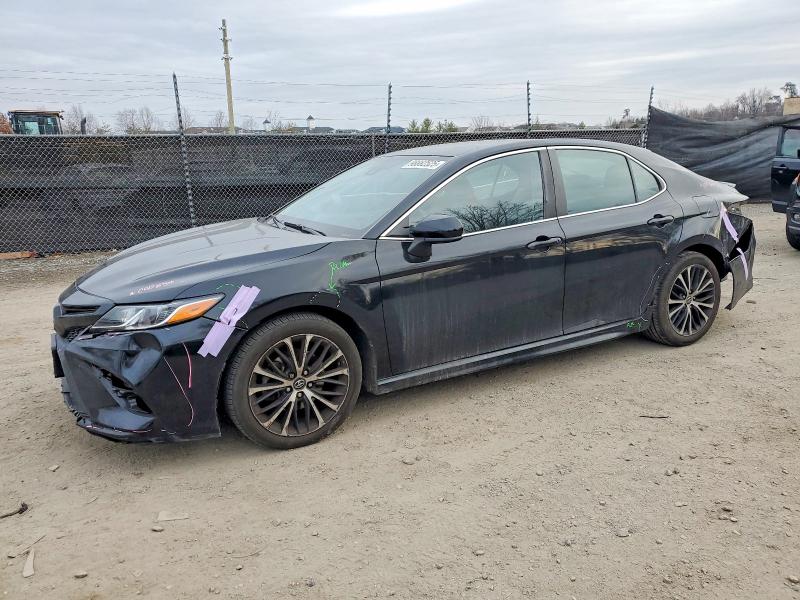 Фото 1 - TOYOTA CAMRY