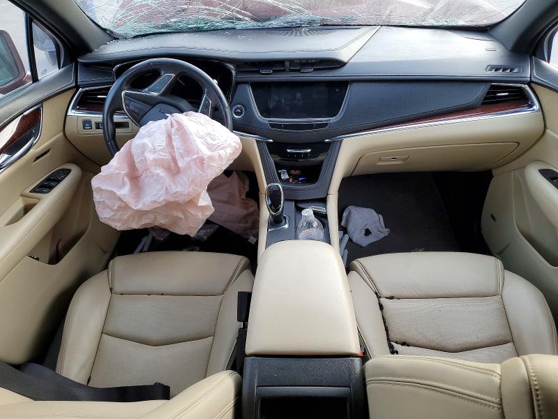 Фото 8 - CADILLAC XT5