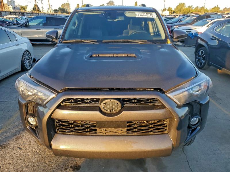 Фото 5 - TOYOTA 4RUNNER