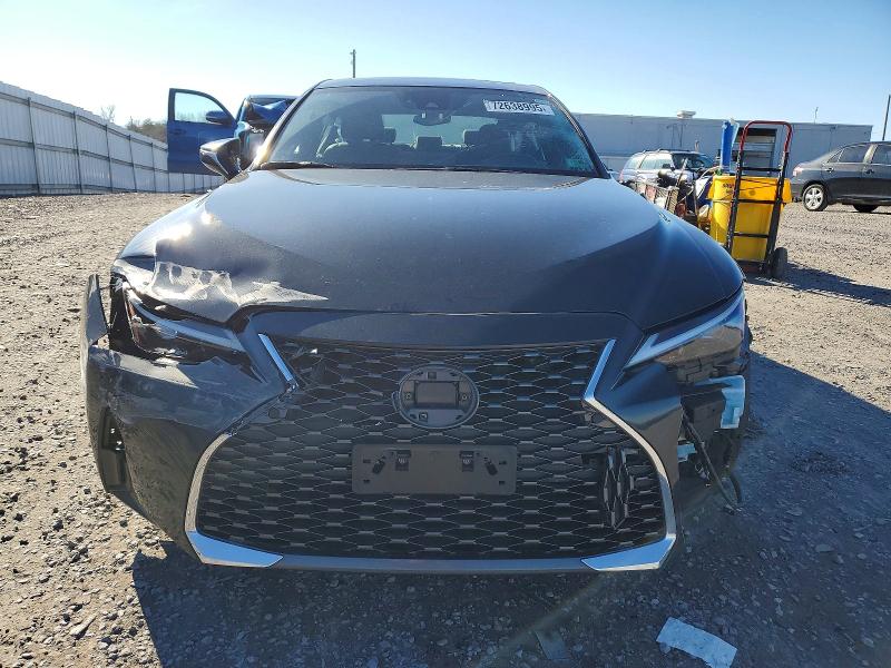 Фото 5 - LEXUS IS