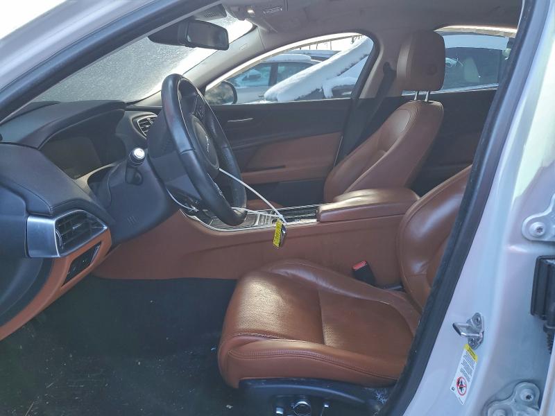 Фото 7 - JAGUAR XE