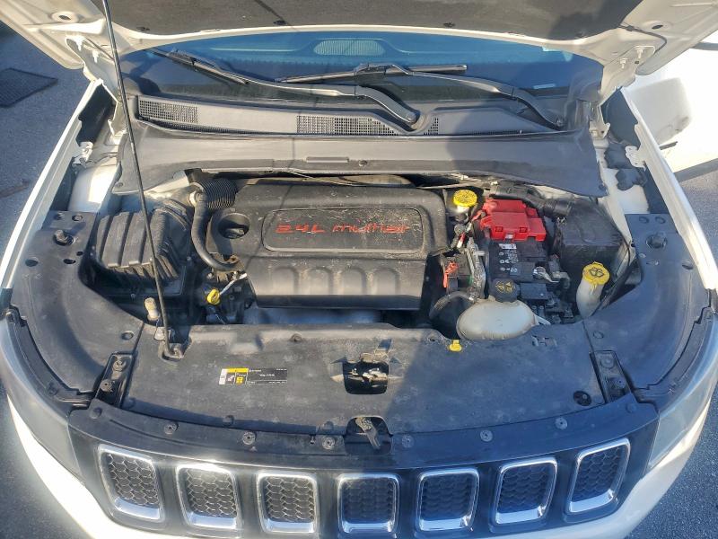 Фото 12 - JEEP COMPASS