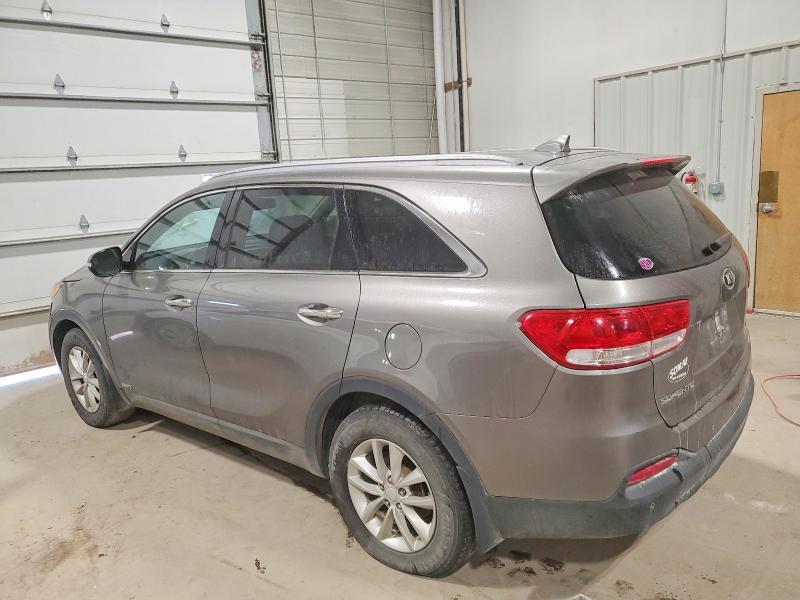 Фото 2 - KIA SORENTO