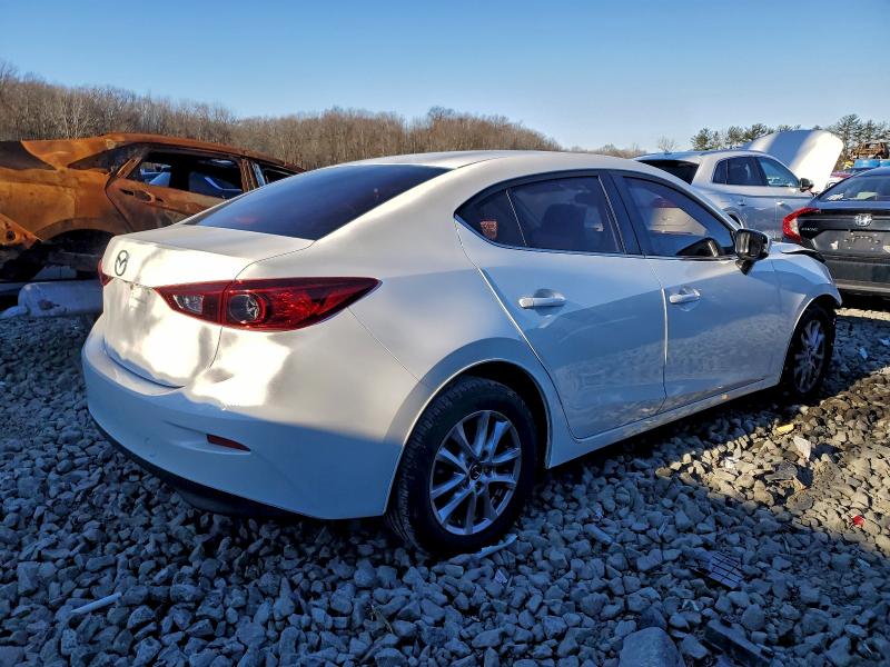 Фото 3 - MAZDA 3