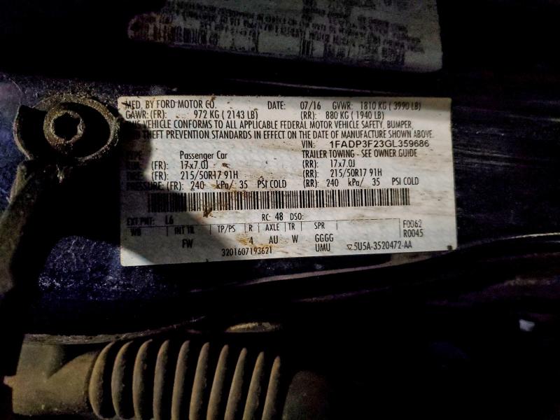 Фото 12 - FORD FOCUS