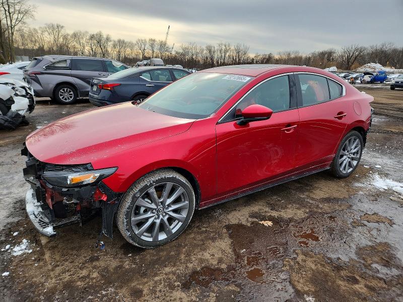 Фото 1 - MAZDA 3