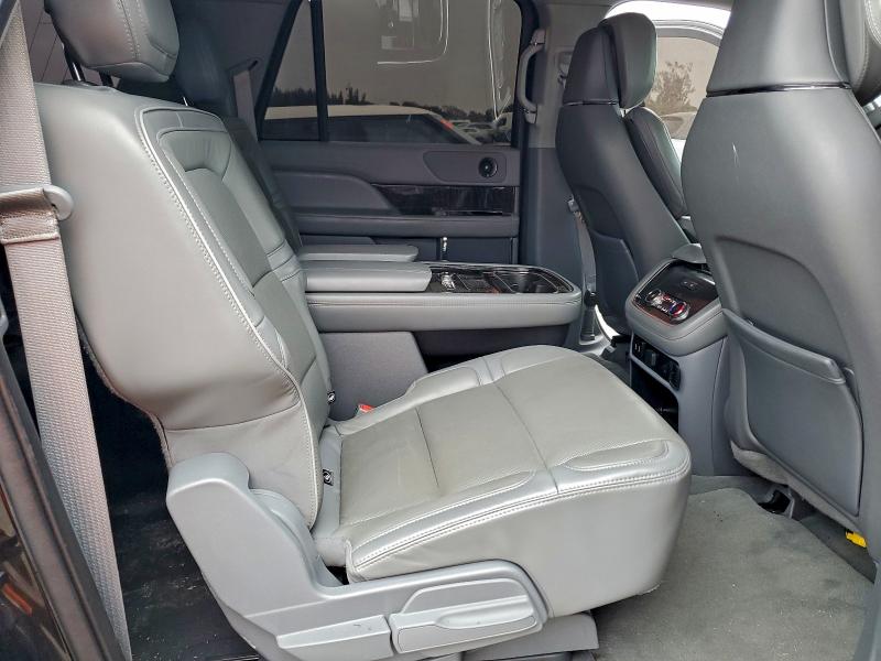 Фото 11 - LINCOLN NAVIGATOR