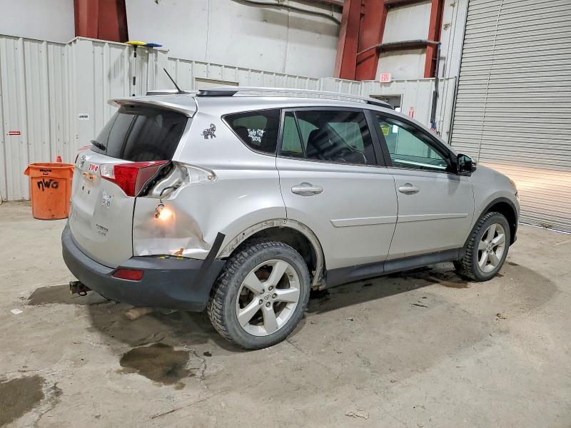 Фото 3 - TOYOTA RAV4