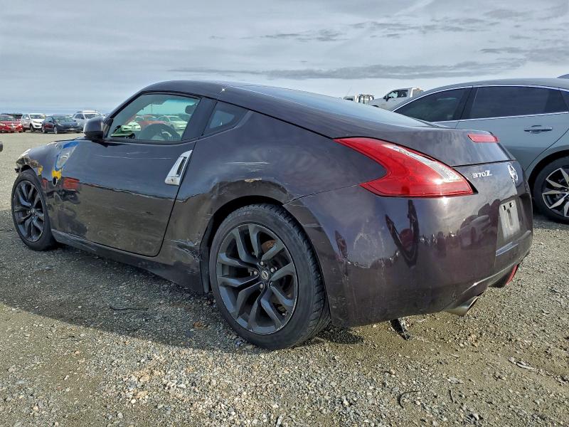 Фото 2 - NISSAN 370Z