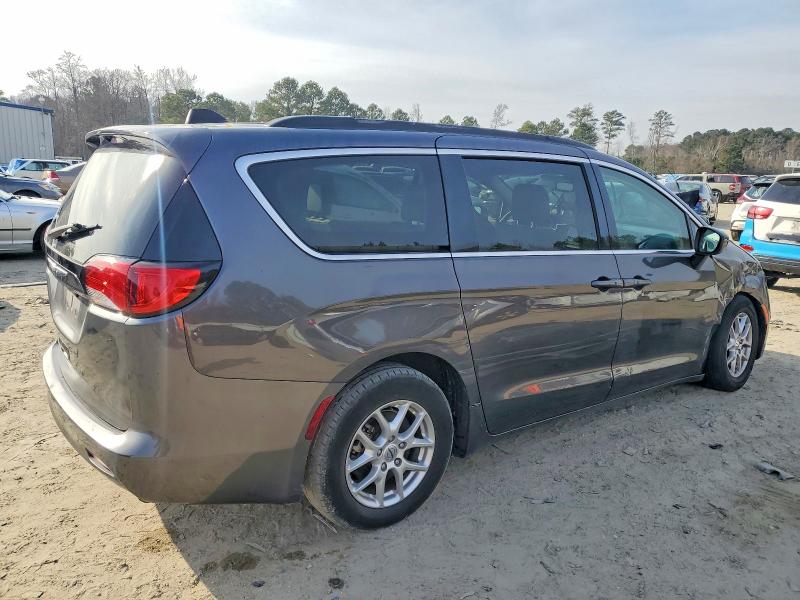 Фото 3 - CHRYSLER MINIVAN