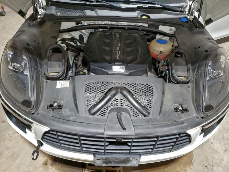 Фото 12 - PORSCHE MACAN