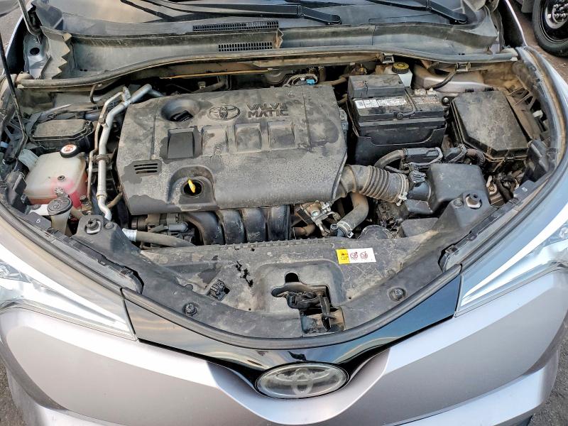 Фото 11 - TOYOTA C-HR